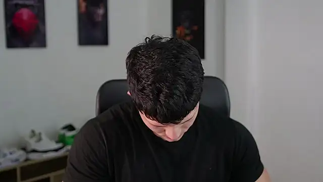 Snapshot of Hazzan_Velez chatting on 10-01-25, 02:17 Hazzan Velez online show from 10-01-25, 02:17