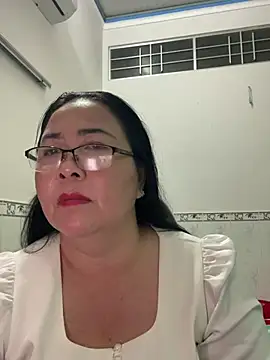 Snapshot of NDith chatting on 03-05-25, 03:07 NDith online show from 03-05-25, 03:07