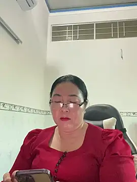 Snapshot of NDith chatting on 03-06-25, 10:52 NDith online show from 03-06-25, 10:52