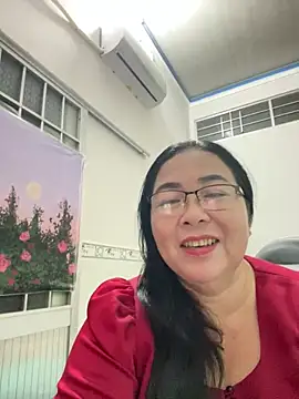 Snapshot of NDith chatting on 03-09-25, 02:21 NDith online show from 03-09-25, 02:21