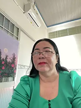 Snapshot of NDith chatting on 03-12-25, 12:31 NDith online show from 03-12-25, 12:31