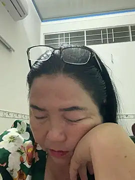 Snapshot of NDith chatting on 03-15-25, 04:32 NDith online show from 03-15-25, 04:32