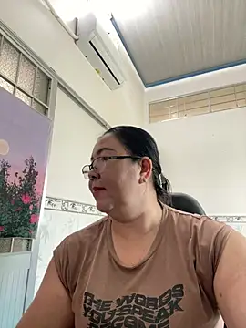 Snapshot of NDith chatting on 03-16-25, 04:20 NDith online show from 03-16-25, 04:20