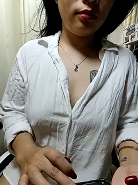 Snapshot of lyna_bl chatting on 03-17-25, 01:18 lyna bl online show from 03-17-25, 01:18