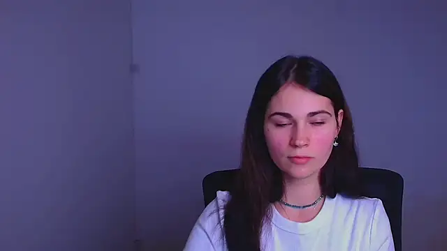 Snapshot of Loon_Amore chatting on 12-17-24, 07:37 Loon Amore online show from 12-17-24, 07:37