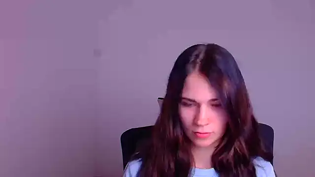 Snapshot of Loon_Amore chatting on 01-07-25, 11:03 Loon Amore online show from 01-07-25, 11:03