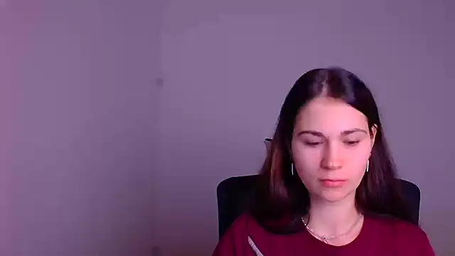 Snapshot of Loon_Amore chatting on 01-08-25, 07:34 Loon Amore online show from 01-08-25, 07:34