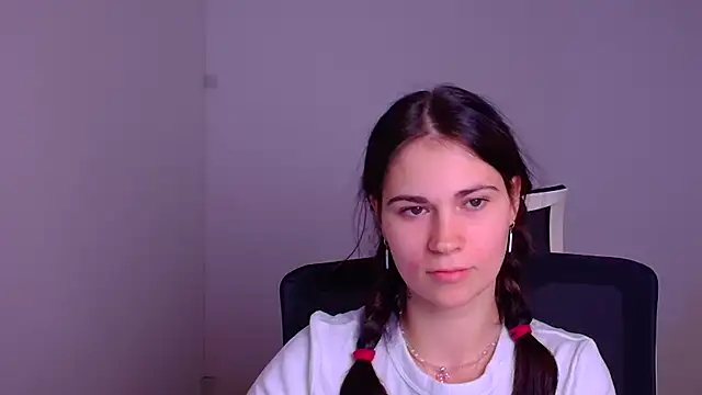 Snapshot of Loon_Amore chatting on 01-09-25, 10:20 Loon Amore online show from 01-09-25, 10:20