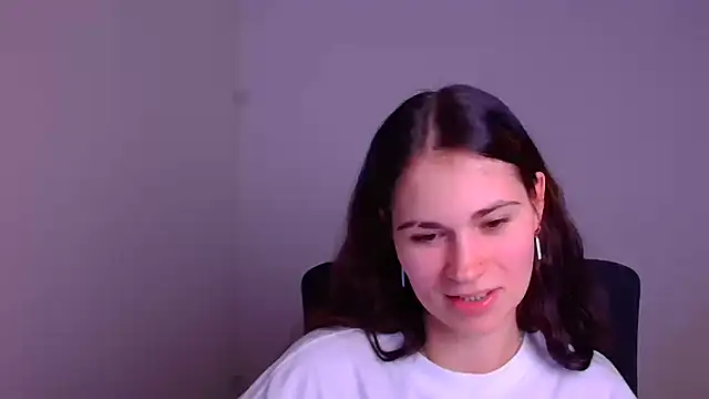 Snapshot of Loon_Amore chatting on 01-10-25, 10:57 Loon Amore online show from 01-10-25, 10:57