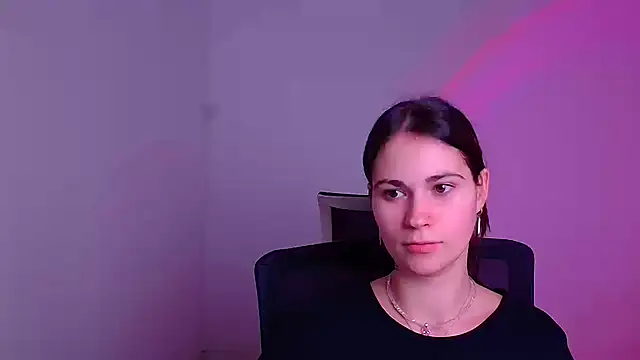 Snapshot of Loon_Amore chatting on 01-20-25, 10:37 Loon Amore online show from 01-20-25, 10:37