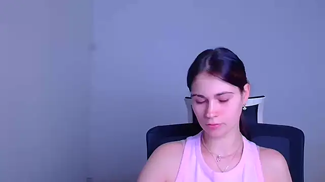 Snapshot of Loon_Amore chatting on 01-23-25, 07:18 Loon Amore online show from 01-23-25, 07:18