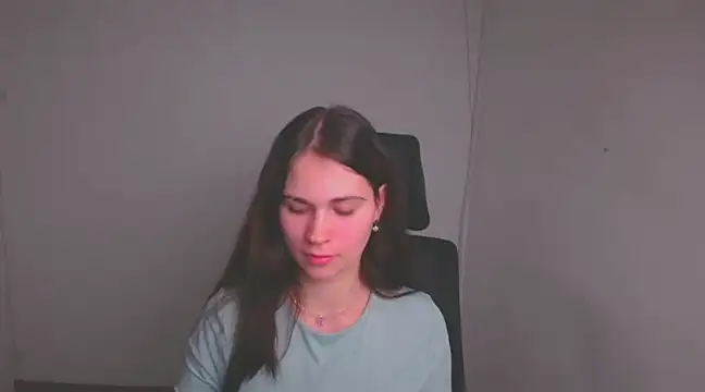 Snapshot of Loon_Amore chatting on 01-28-25, 07:53 Loon Amore online show from 01-28-25, 07:53