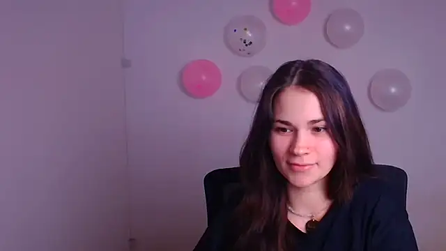 Snapshot of Loon_Amore chatting on 02-18-25, 08:03 Loon Amore online show from 02-18-25, 08:03