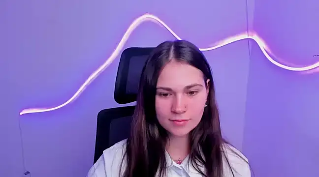 Snapshot of Loon_Amore chatting on 03-18-25, 08:26 Loon Amore online show from 03-18-25, 08:26