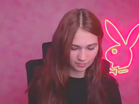 Snapshot of Loon_Amore chatting on 09-11-25, 06:13 Loon Amore online show from 09-11-25, 06:13