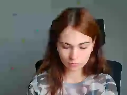 Snapshot of Loon_Amore chatting on 09-18-25, 06:26 Loon Amore online show from 09-18-25, 06:26