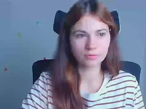 Snapshot of Loon_Amore chatting on 11-04-25, 06:45 Loon Amore online show from 11-04-25, 06:45