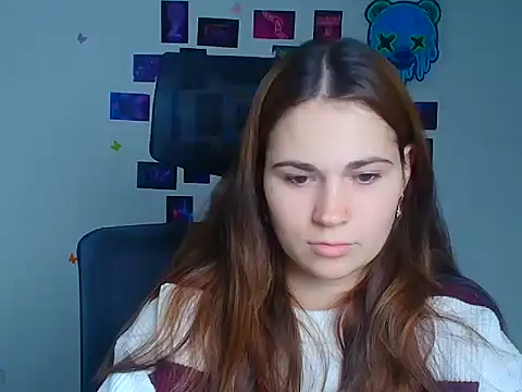 Snapshot of Loon_Amore chatting on 11-20-25, 12:49 Loon Amore online show from 11-20-25, 12:49