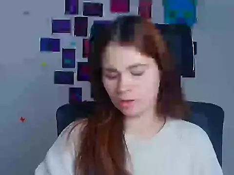 Snapshot of Loon_Amore chatting on 11-23-25, 06:35 Loon Amore online show from 11-23-25, 06:35