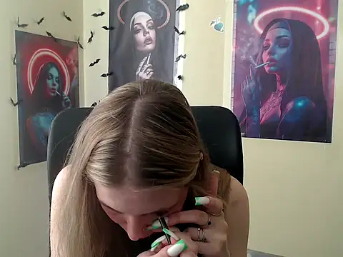 StrangerGi online show from 05-07-26, 06:08