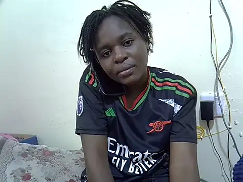 Snapshot of dirtyshowgirl chatting on 09-29-25, 09:47 dirtyshowgirl online show from 09-29-25, 09:47