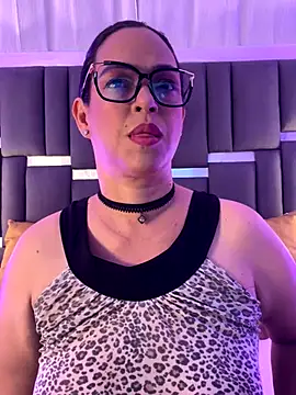 Snapshot of talivega chatting on 11-03-25, 08:43 talivega online show from 11-03-25, 08:43