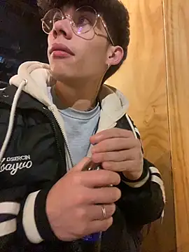 thiagomurphyy online show from 11-13-25, 01:59