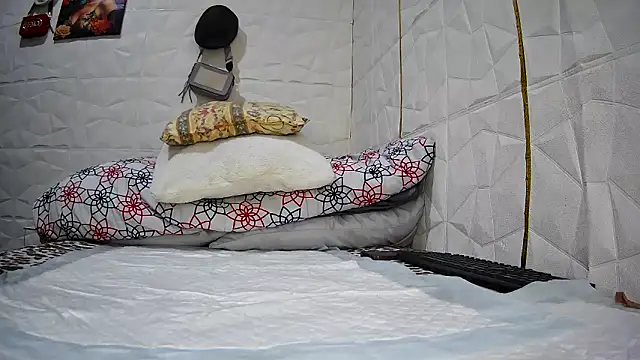 Mendoza Amaranata online show from 10-10-25, 06:01