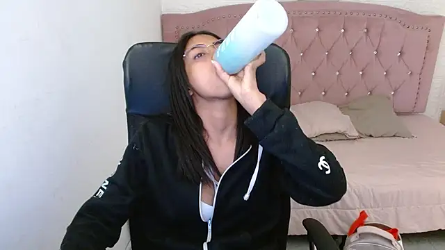 shaneelle online show from 02-20-25, 06:06