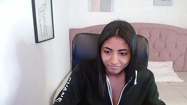 shaneelle online show from 10-18-25, 03:09