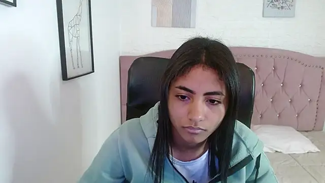 shaneelle online show from 10-20-25, 03:18