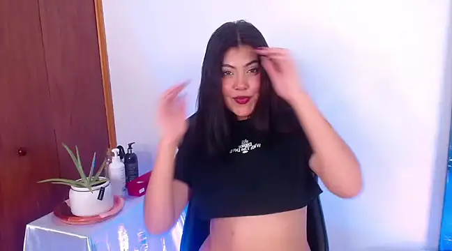 Snapshot of SusyAlvarez chatting on 02-05-25, 05:42 SusyAlvarez online show from 02-05-25, 05:42