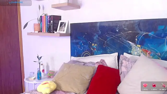 Snapshot of SusyAlvarez chatting on 10-22-25, 10:53 SusyAlvarez online show from 10-22-25, 10:53