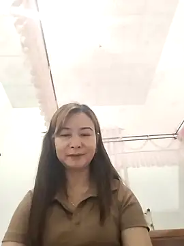 Snapshot of Sexy-ladyboobs20 chatting on 12-26-24, 11:43 Sexy-ladyboobs20 online show from 12-26-24, 11:43