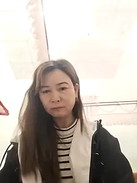 Snapshot of Sexy-ladyboobs20 chatting on 12-31-24, 10:34 Sexy-ladyboobs20 online show from 12-31-24, 10:34