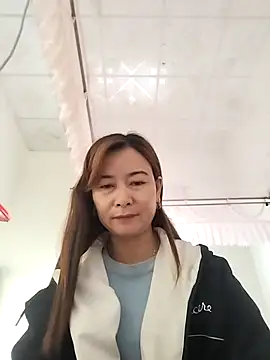 Snapshot of Sexy-ladyboobs20 chatting on 01-02-25, 01:17 Sexy-ladyboobs20 online show from 01-02-25, 01:17