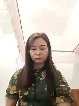 Snapshot of Sexy-ladyboobs20 chatting on 01-14-25, 11:16 Sexy-ladyboobs20 online show from 01-14-25, 11:16