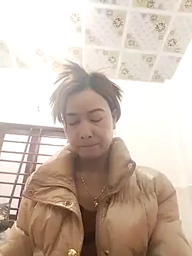 Snapshot of Sexy-ladyboobs20 chatting on 03-19-25, 12:15 Sexy-ladyboobs20 online show from 03-19-25, 12:15