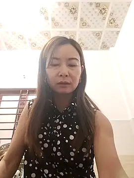 Snapshot of Sexy-ladyboobs20 chatting on 03-20-25, 12:30 Sexy-ladyboobs20 online show from 03-20-25, 12:30