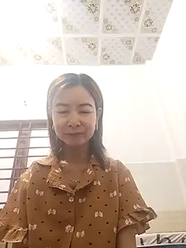 Snapshot of Sexy-ladyboobs20 chatting on 09-22-25, 12:56 Sexy-ladyboobs20 online show from 09-22-25, 12:56