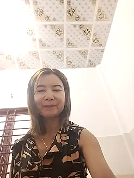 Snapshot of Sexy-ladyboobs20 chatting on 09-28-25, 01:22 Sexy-ladyboobs20 online show from 09-28-25, 01:22