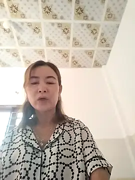 Snapshot of Sexy-ladyboobs20 chatting on 10-04-25, 01:03 Sexy-ladyboobs20 online show from 10-04-25, 01:03