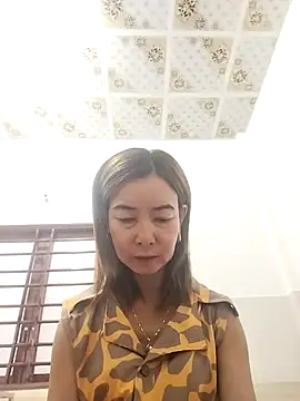 Snapshot of Sexy-ladyboobs20 chatting on 10-16-25, 01:17 Sexy-ladyboobs20 online show from 10-16-25, 01:17