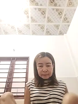 Snapshot of Sexy-ladyboobs20 chatting on 10-23-25, 01:16 Sexy-ladyboobs20 online show from 10-23-25, 01:16