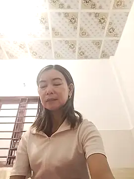 Sexy-ladyboobs20 online show from 12-04-25, 01:48