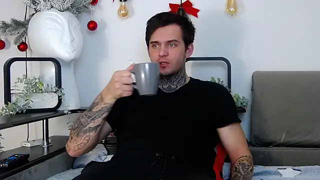 Snapshot of CarterCole chatting on 12-26-24, 07:35 CarterCole online show from 12-26-24, 07:35