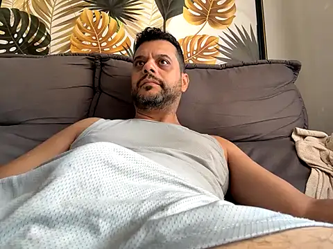 Snapshot of HornyBeachBoyBR chatting on 04-13-26, 02:00 HornyBeachBoyBR online show from 04-13-26, 02:00