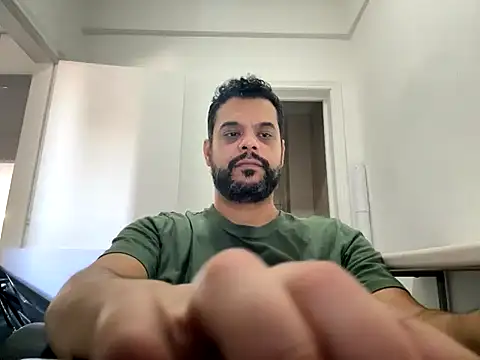 HornyBeachBoyBR online show from 05-07-26, 02:33