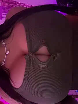 izanmiller2001 online show from 02-22-26, 11:14