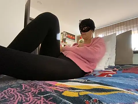 Marilou1983 online show from 12-13-24, 08:51